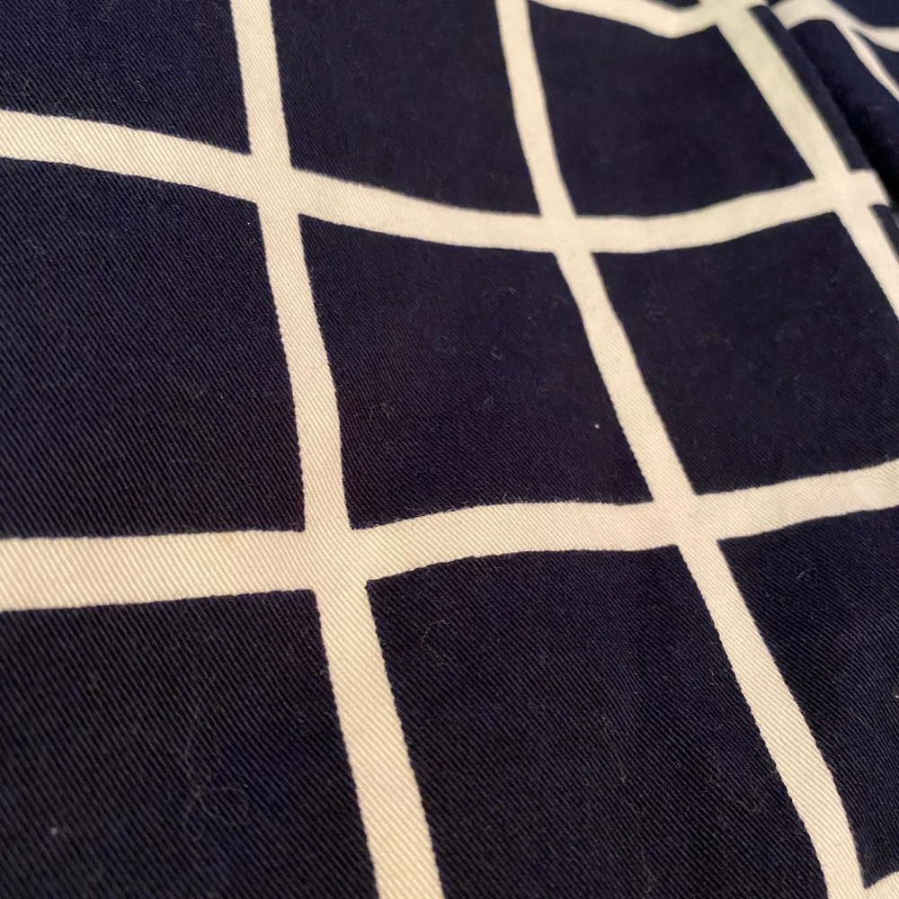 GAP - Picture 2 of 4